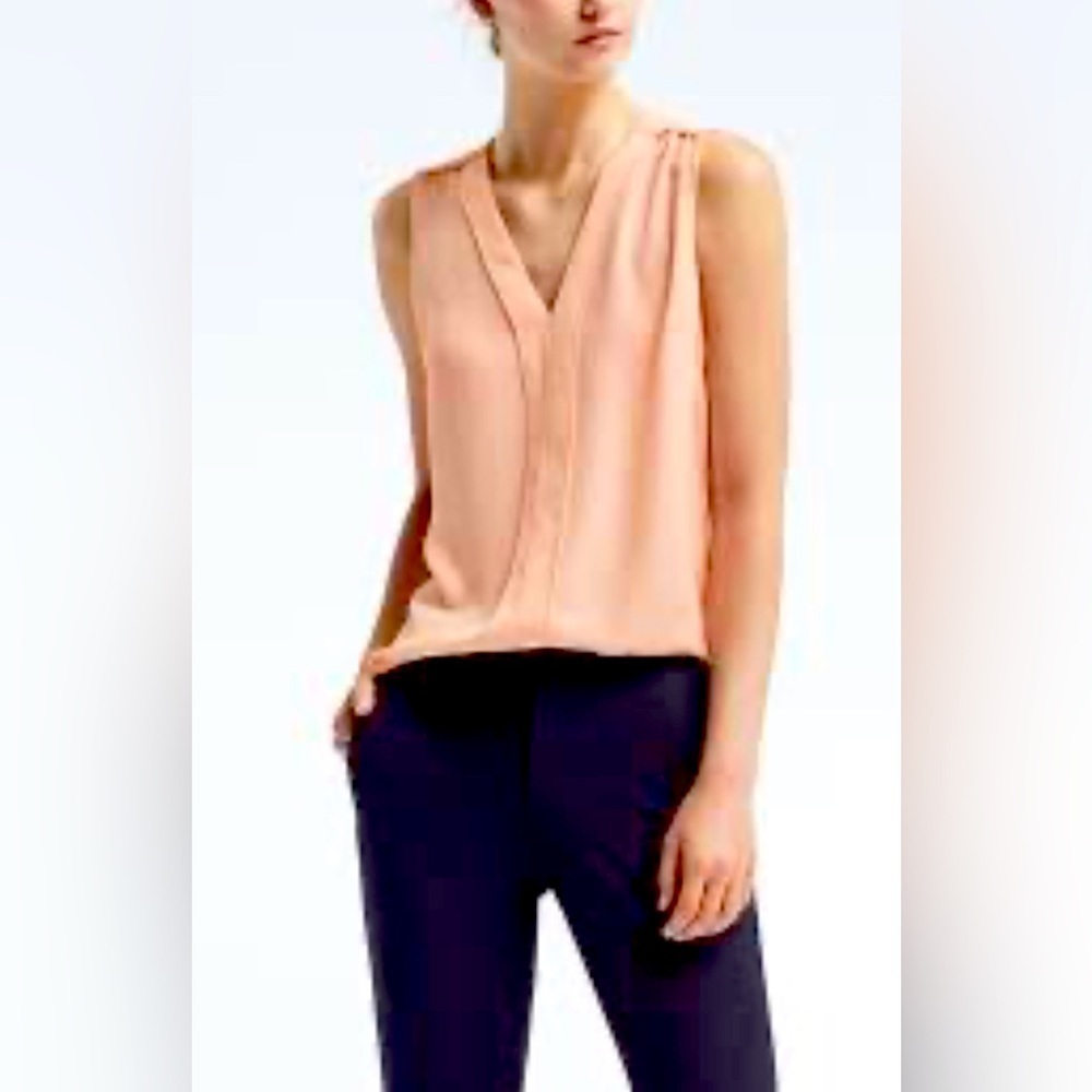 NWOT Banana Republic Soft Satin Split Neck Tank Top Shirt Cami - Size Small